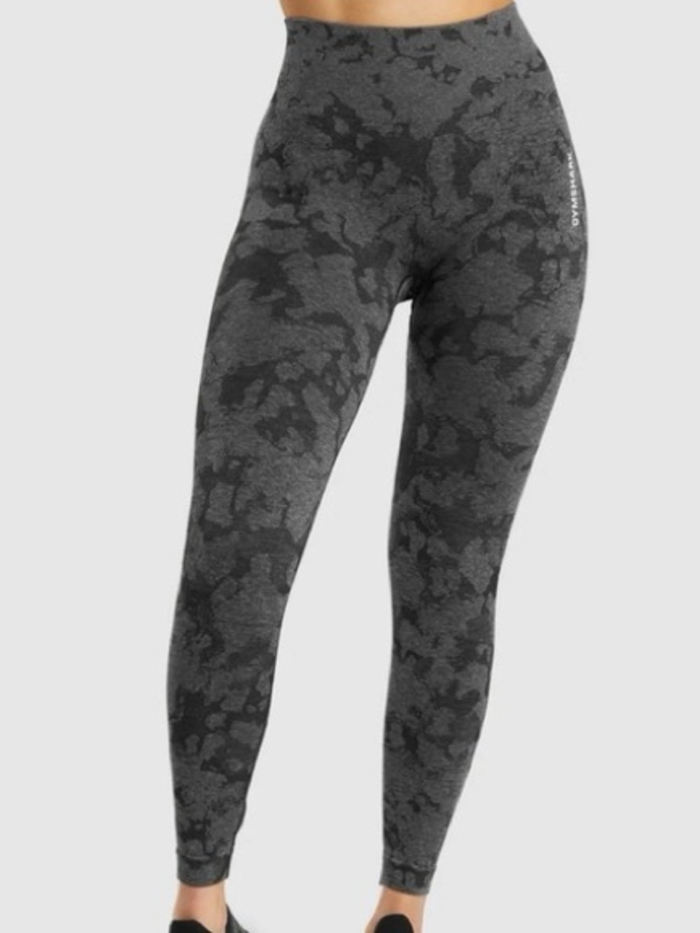 Gymshark Adapt Camo Seamless Leggings in Black - size XS